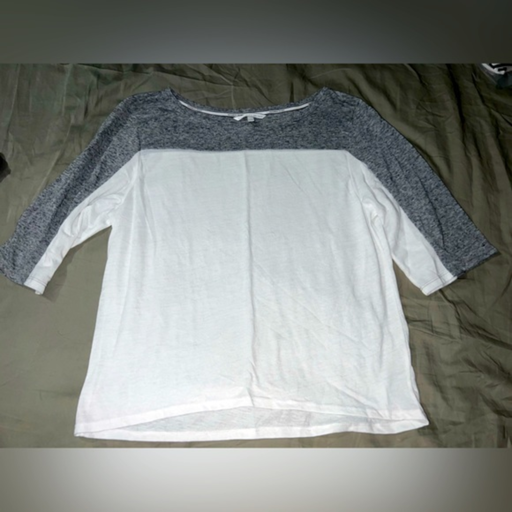 Victoria Secret 3/4 sleeve shirt